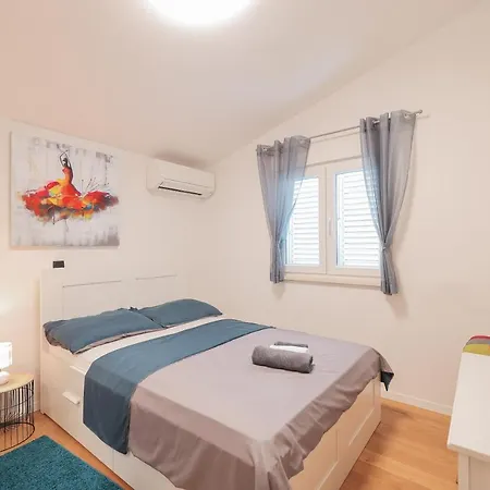 Vision 22 Daire Zadar